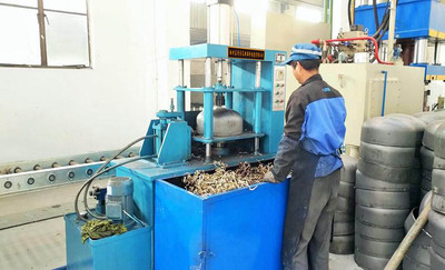 钢瓶封头齐口机2LPG cylinder dish end Trimming machine